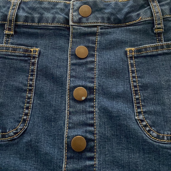 Button down denim mini Size Large - Picture 5 of 8